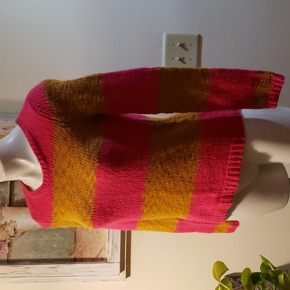 LOFT Sweater - Picture 4 of 6